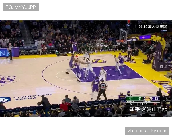 雄鹿进攻端空间拥挤 外线投射不稳定导致内线进攻遭遇包夹